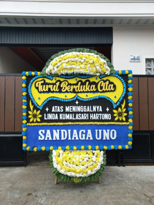 Papan Bunga Duka di Kampung Baru